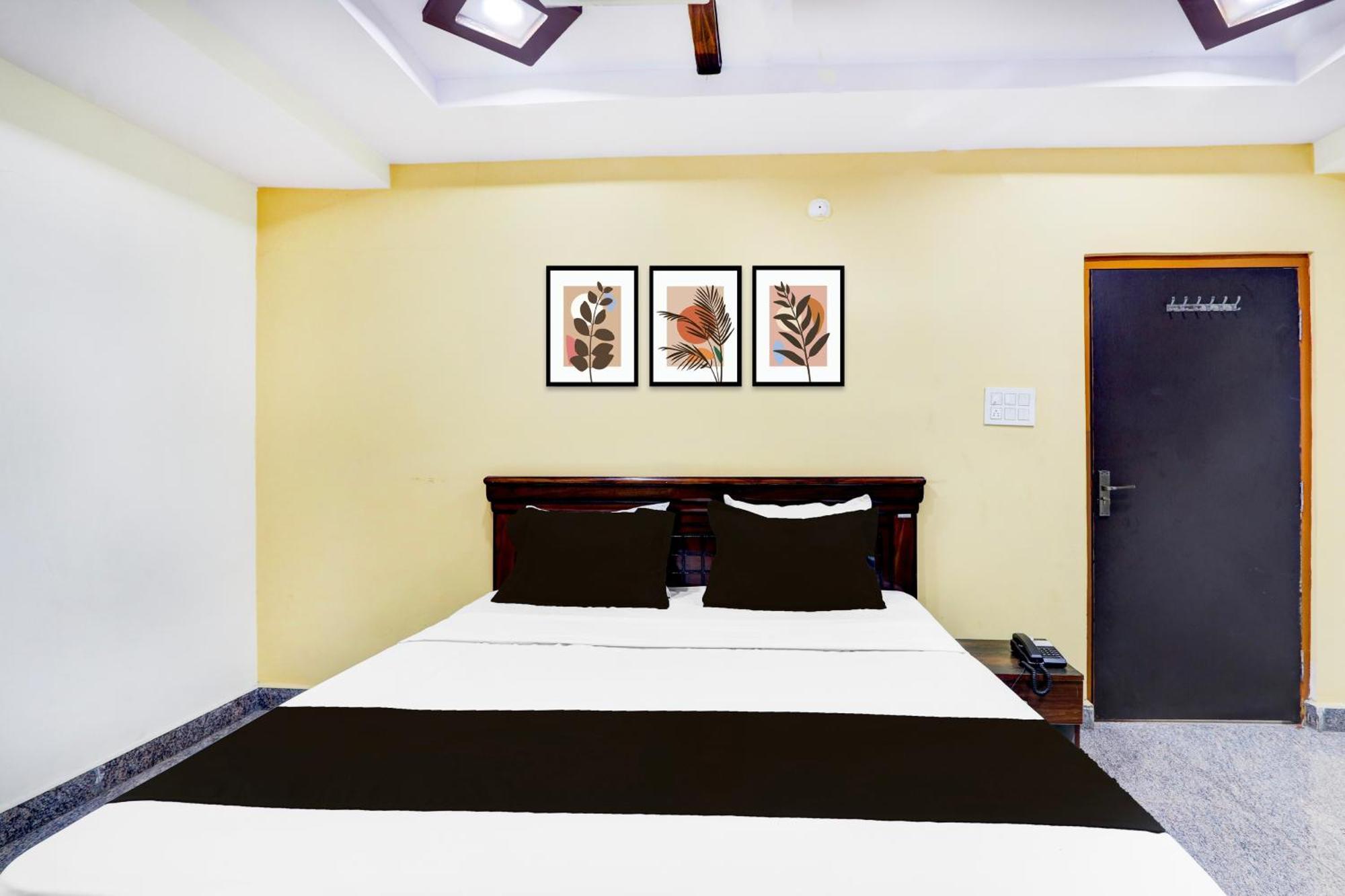 Hotel O Anoos Minarva 하이데라바드 외부 사진