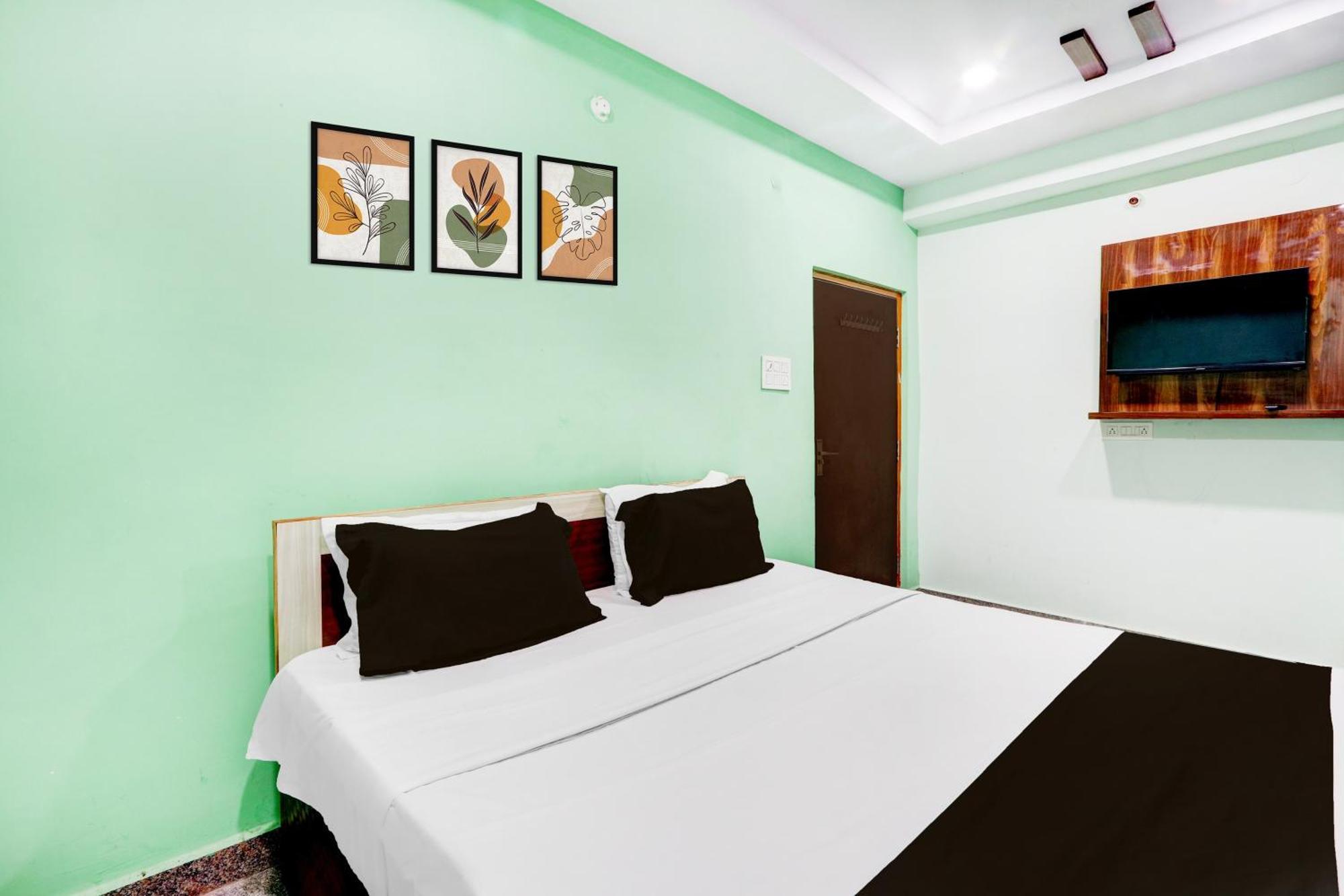 Hotel O Anoos Minarva 하이데라바드 외부 사진