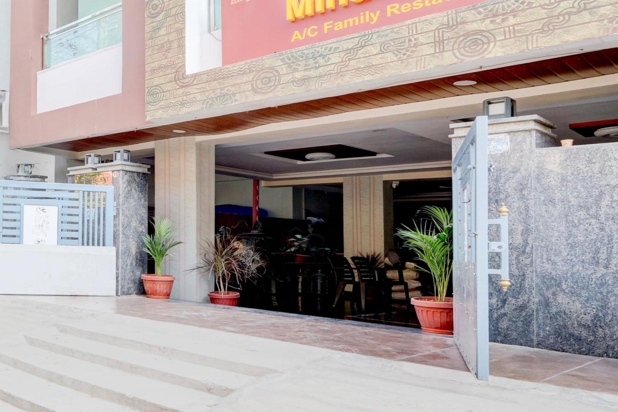 Hotel O Anoos Minarva 하이데라바드 외부 사진
